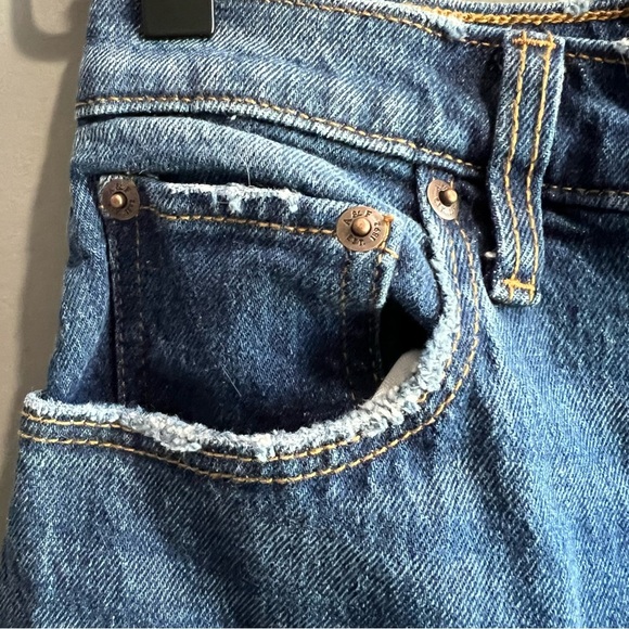 Abercrombie & Fitch 90s Straight Ultra High Rise Medium Wash Blue Jeans - Picture 4 of 11